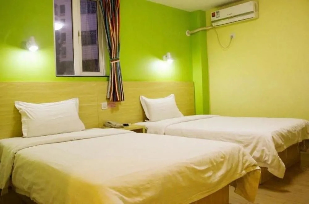 Super 8 Hotel
