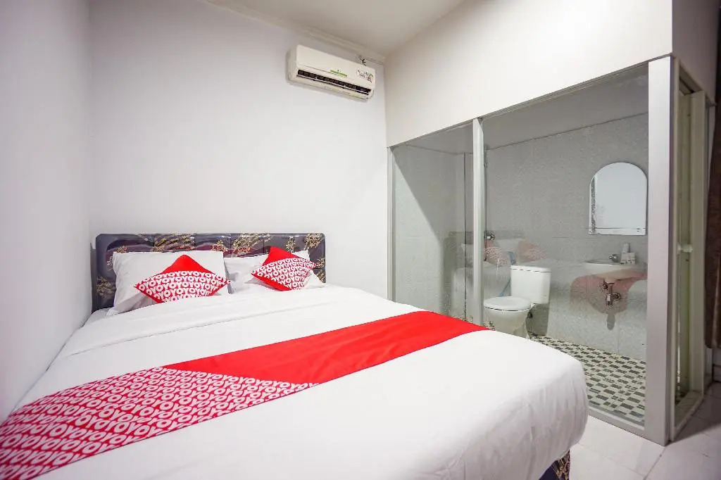Oyo 1545 Bs Residence