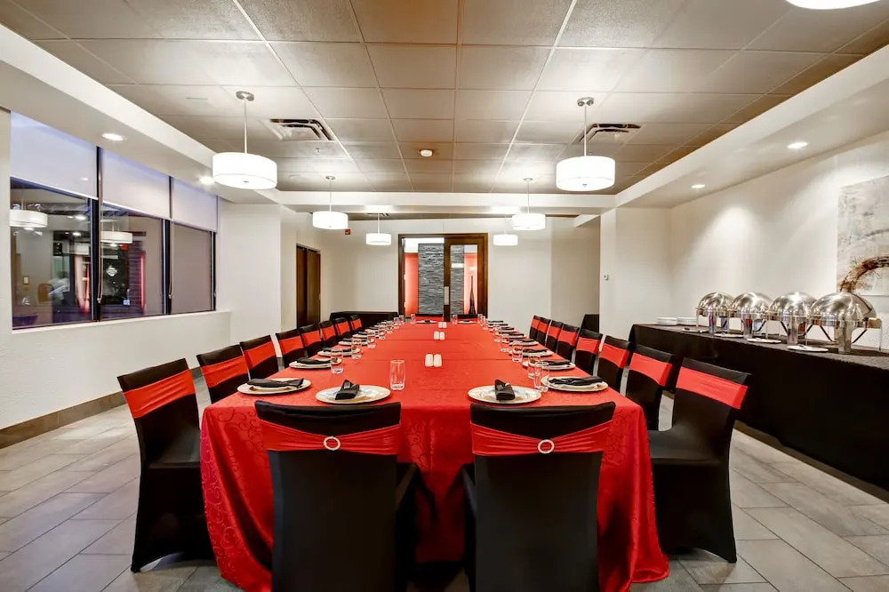 Holiday Inn Select