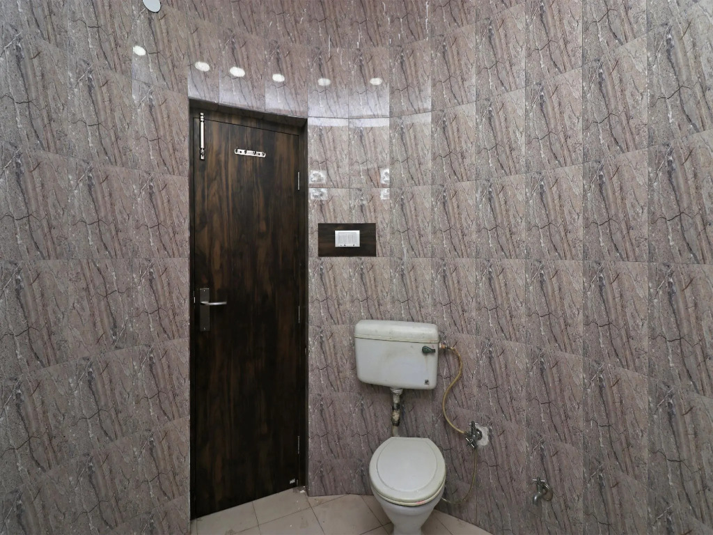 OYO 29234 Rajwada Lawn