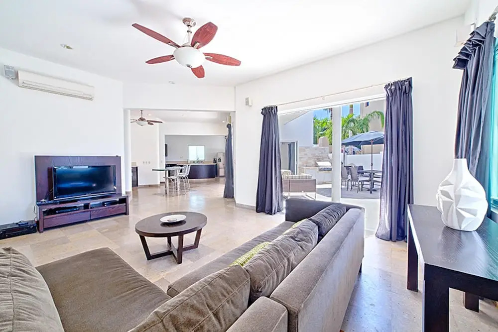 Walk to Cabo Bella beach 3BR Gem: Casa Angelina
