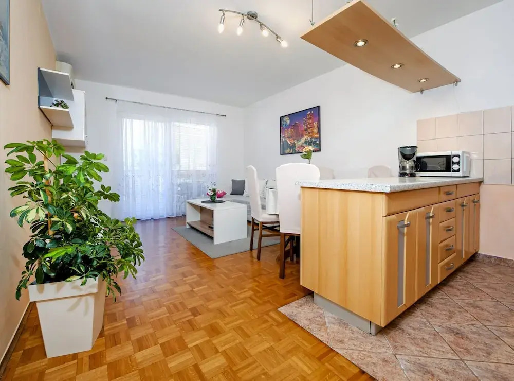 Brigth and Breezy Rovinj Apartments