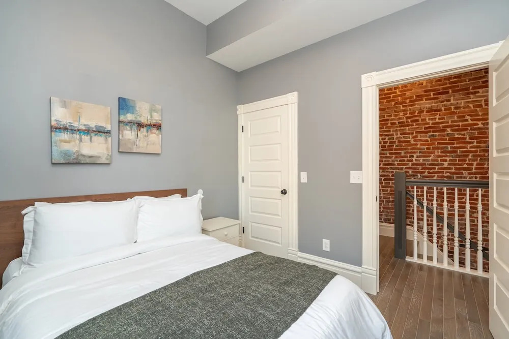 Parkside Comfort | JZ Vacation Rentals