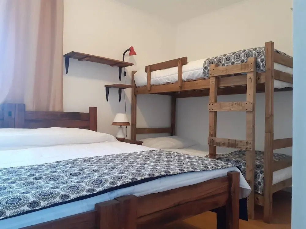 4 Personas, Bano Privado, Desayuno