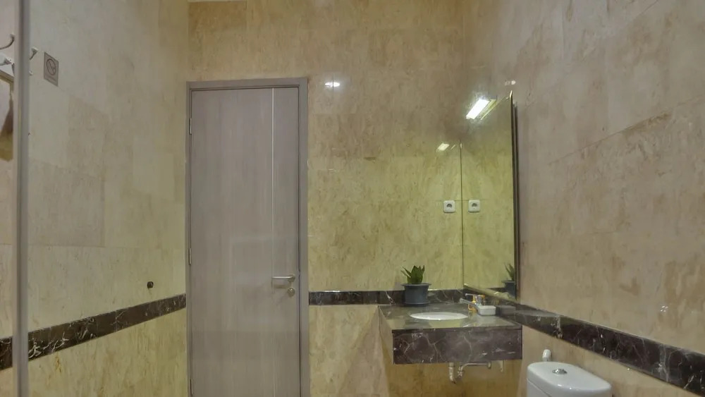 ZEN Rooms near Airport Bandung