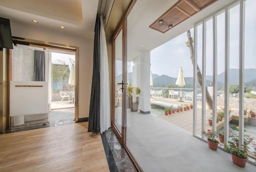 Hangzhou Xihu White Villa Hotel