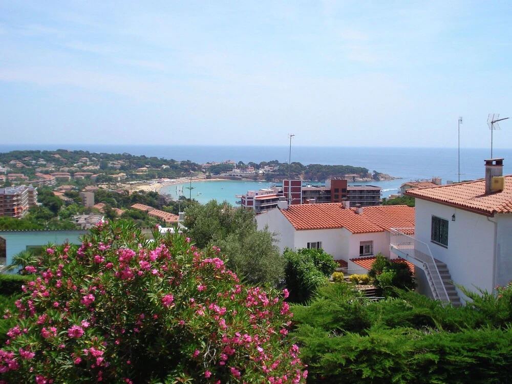 Apartment with Balcony near S'agaro with Shared Pool & Grass Garden