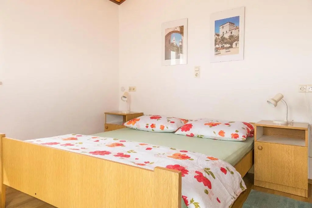 Apartments Pahljina 2885