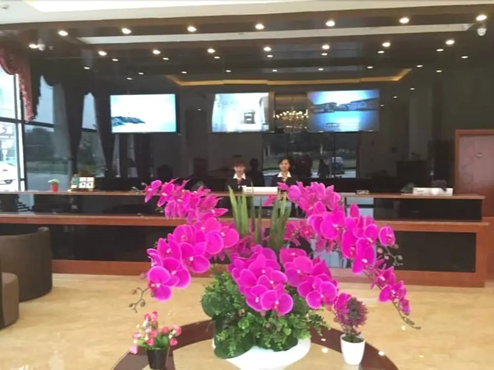 GreenTree Inn Chengdu Chongzhou Shiji Avenue Longteng Decorative City