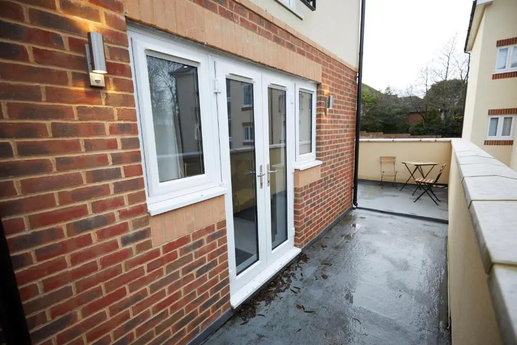 Spire View - 1 Bedroom, sleeps 4, parking Wifi