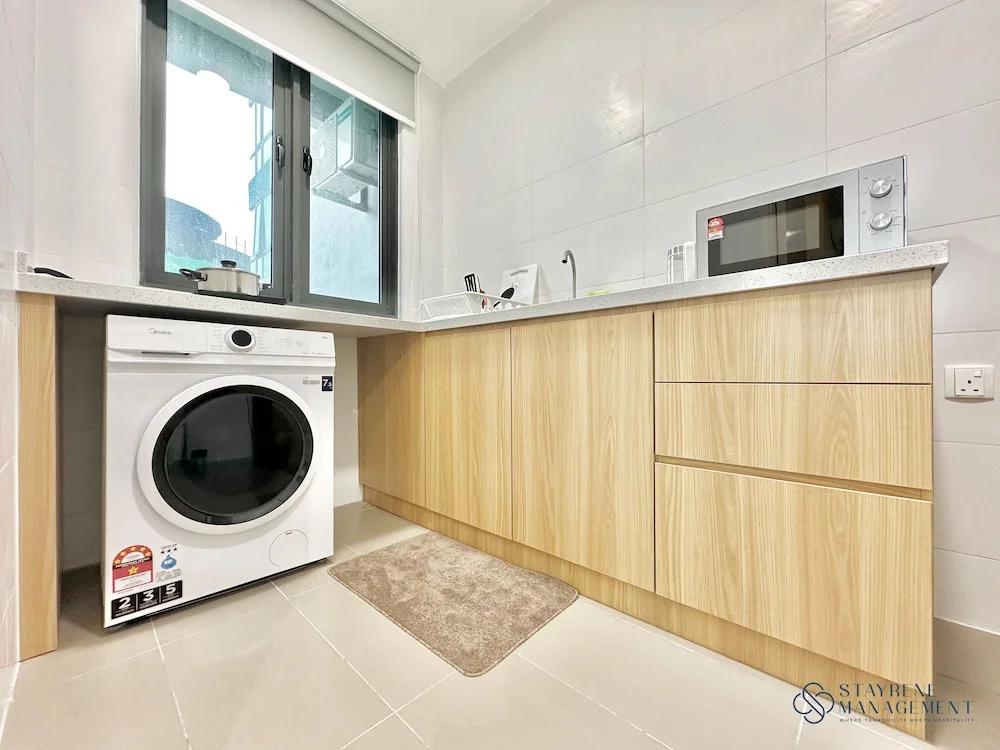 SKS Pavillion Residences - High Floor with Singapore View