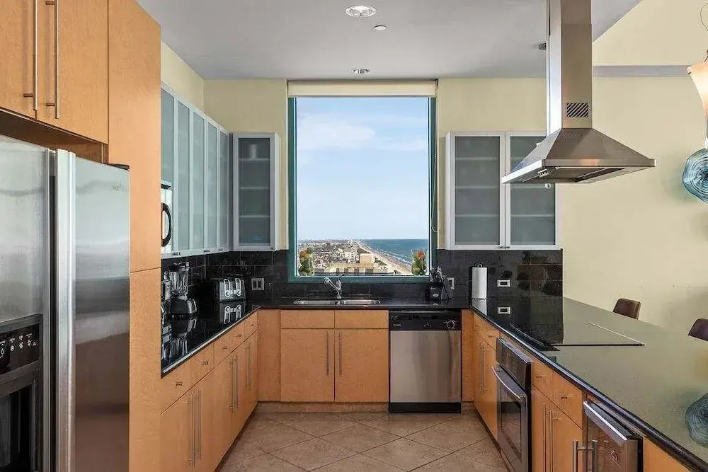 Penthouse Jr Unrivaled Luxury Insane Views 3 Bedroom Apts