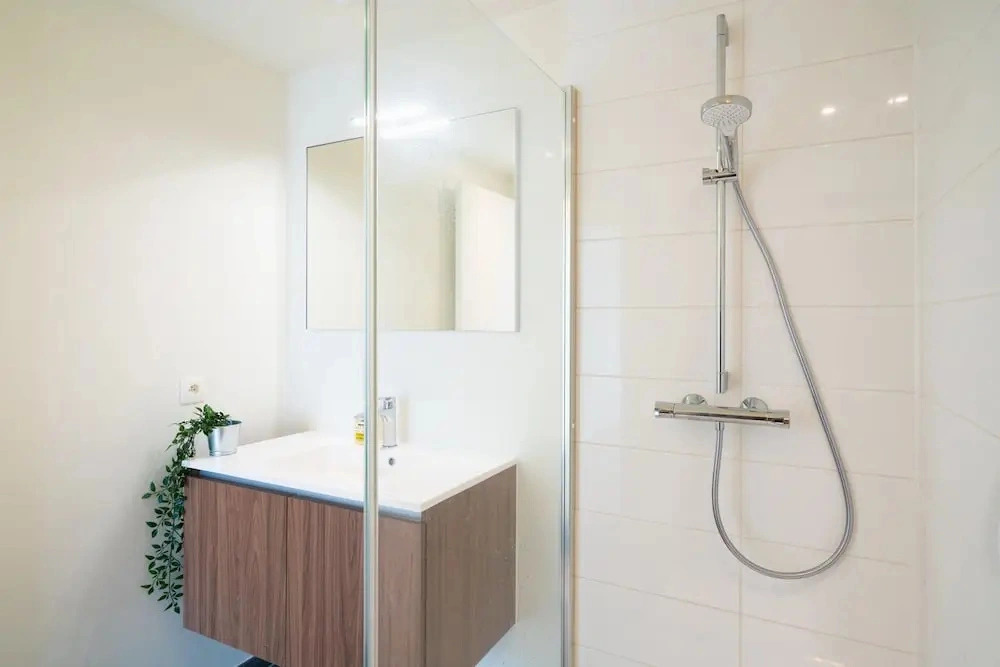 Premium City Retreat With Balcony for 12