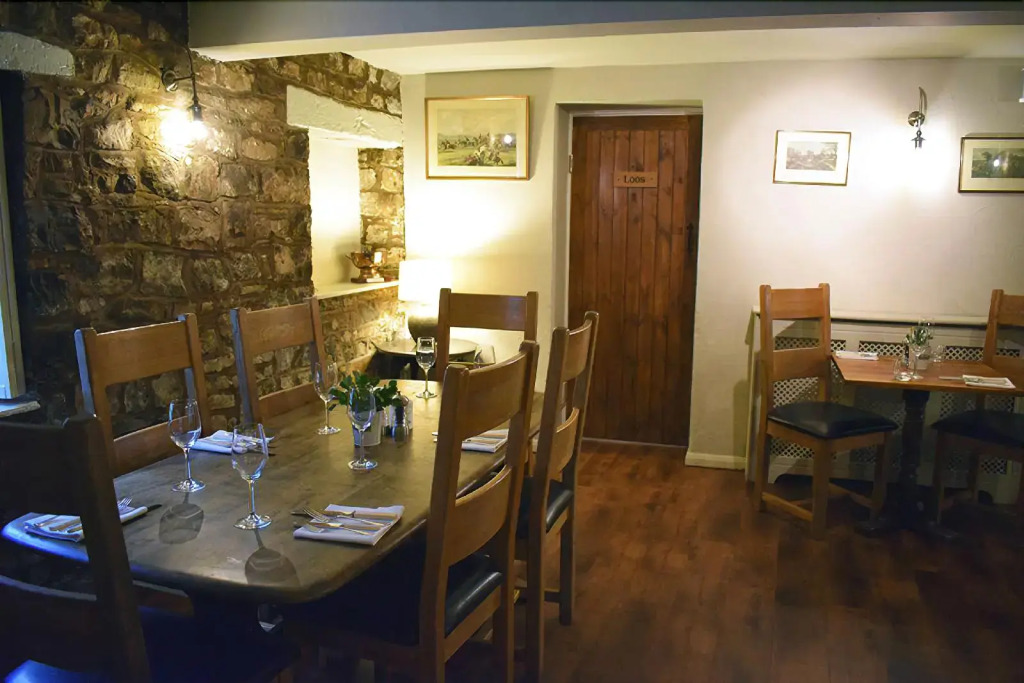 Fox And Hounds Llancarfan