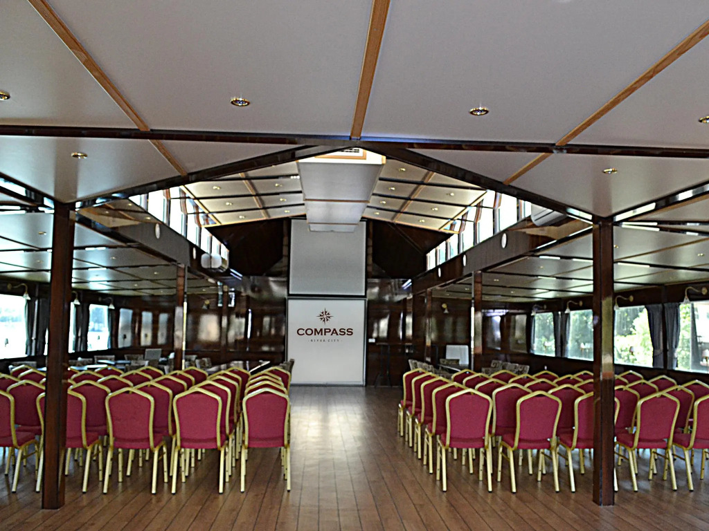 Compass River City Boatel