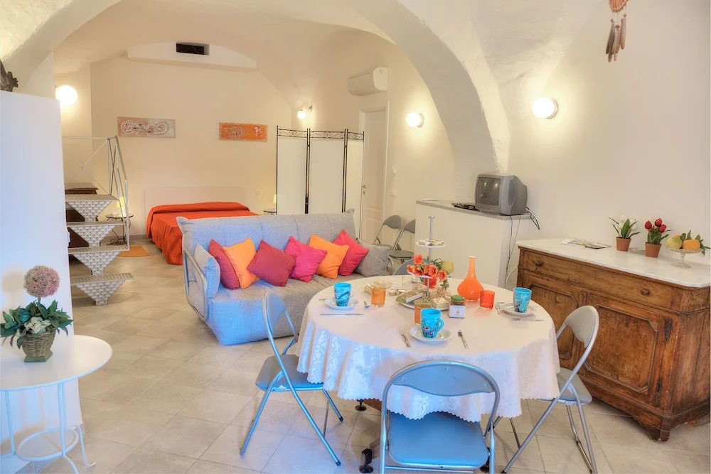 Casa Giulia Diano Castello