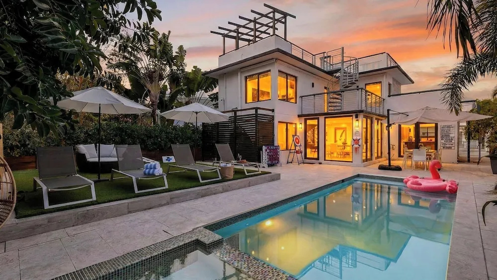 Soleil Modern by Avantstay Design-forward Stay + Resort-style Pool + Hot Tub + Near the Beach