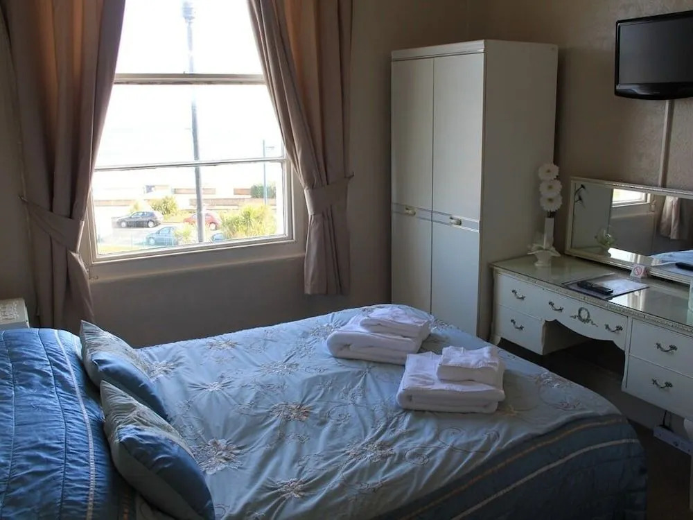 Lynton House Hotel