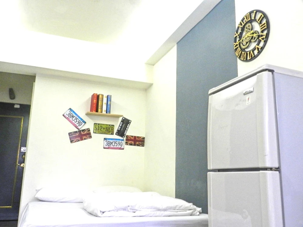9527 Feng Chia hostel