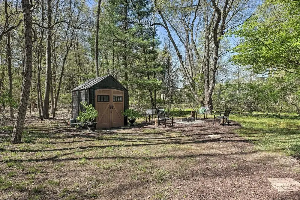 Sawyer Retreat w/ Fire Pit < 2 Mi to Beaches!