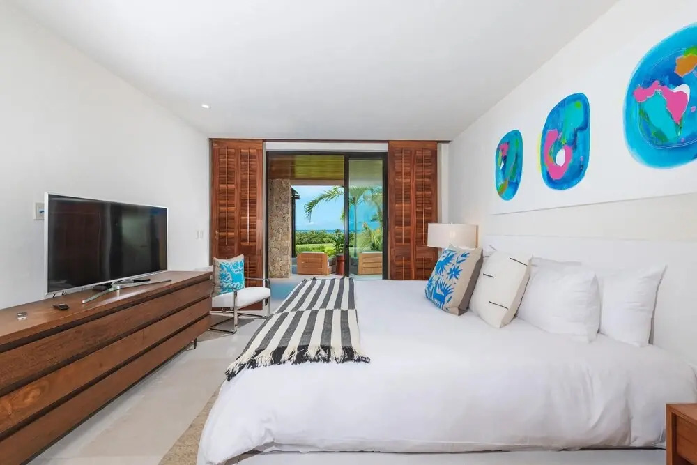 Sunny Vacation Condo 3