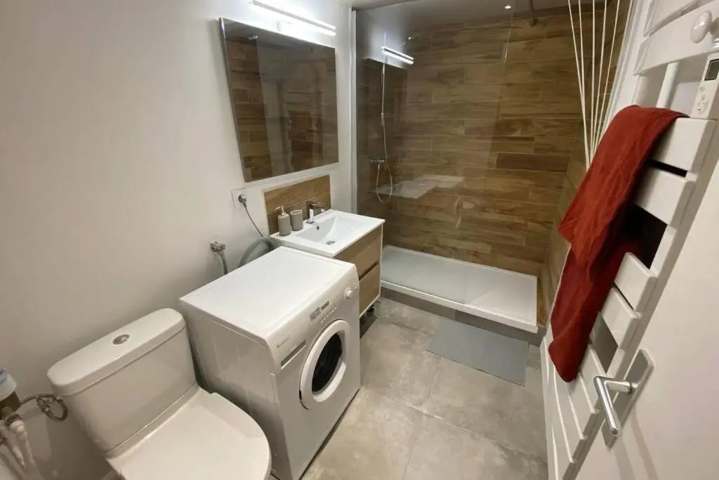 Place de Metz, Hyper-centre Grenoble, Studio 25 m2