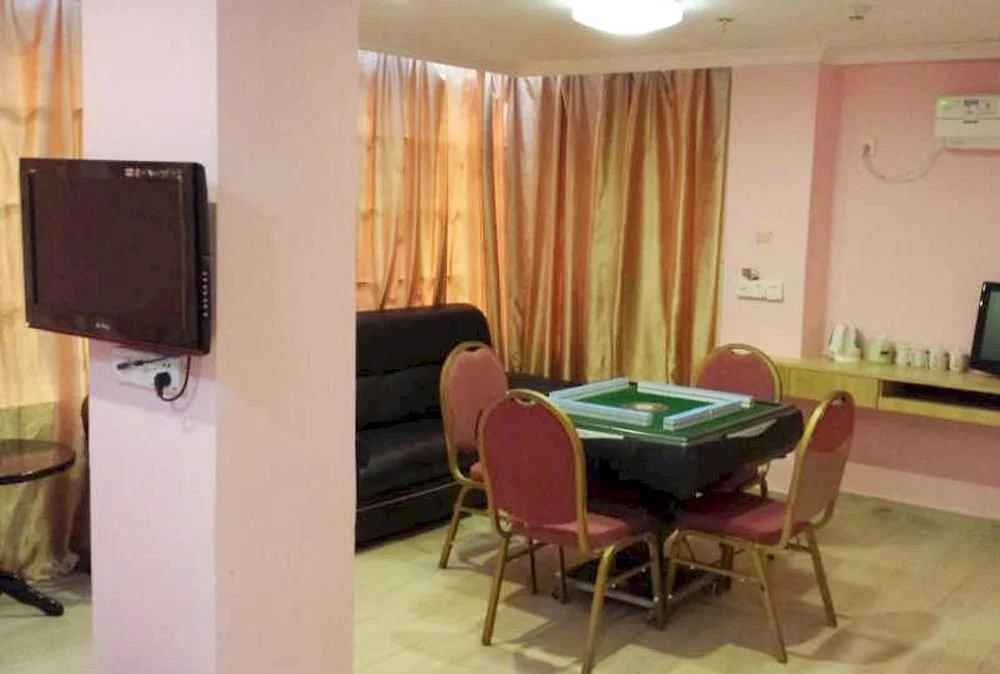 Longxiang Hotel (Guangzhou Huacheng Road)