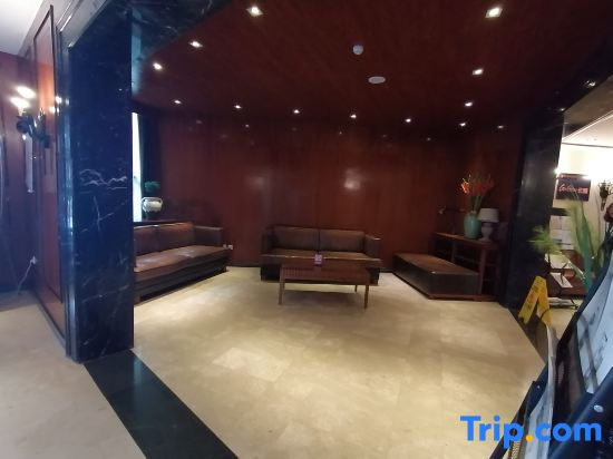 Songming Yujian Resort Hotel