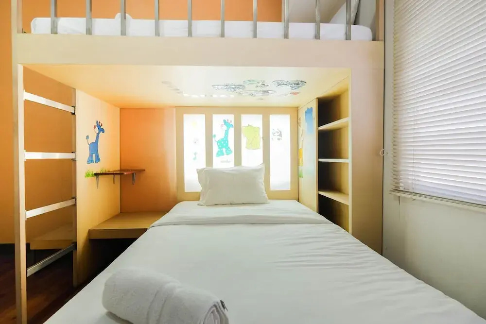 Spacious and Cozy 3BR Poins Square Apartment