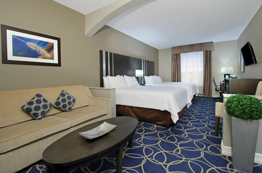 Holiday Inn Express and Suites Houston North - IAH Area by IHG