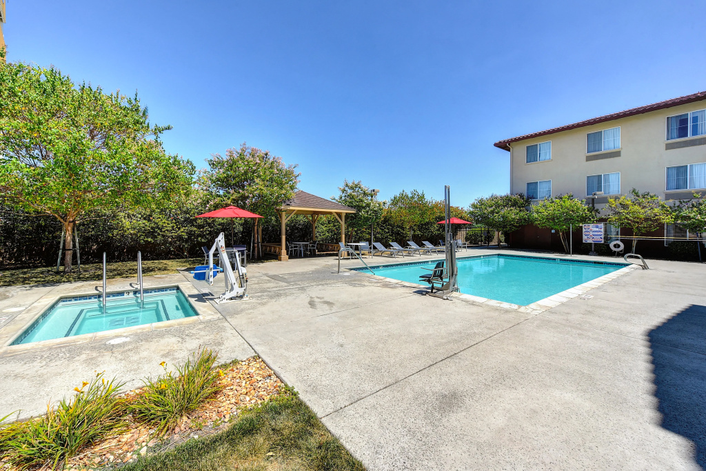 Holiday Inn Express Hotel & Suites Manteca by IHG