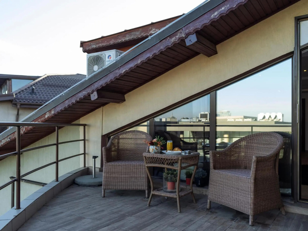 Penthouse with stunning view over the city and large terrace