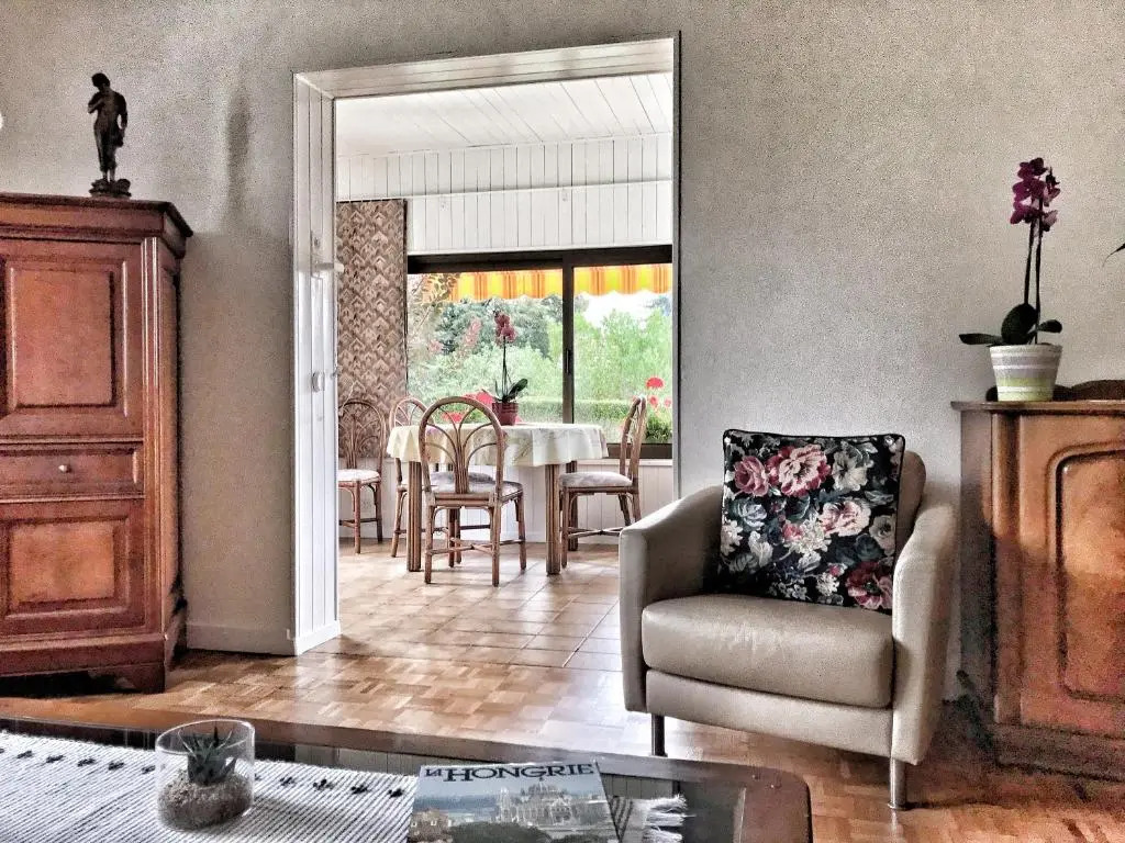 Lindo Lugar - just a 7 minute walk from the airport