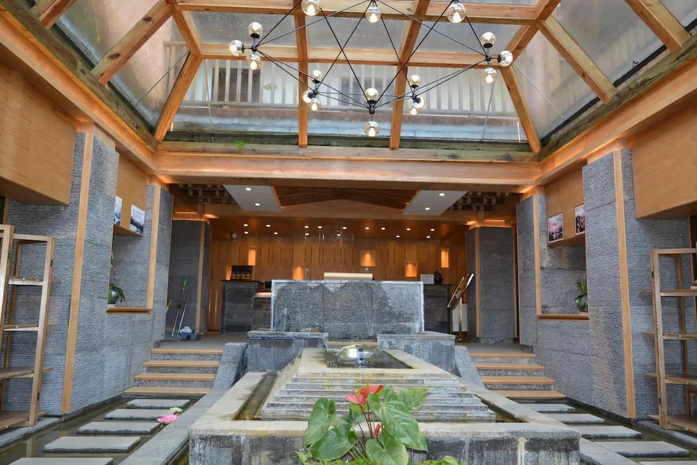 Clouds & Terraces Hotel