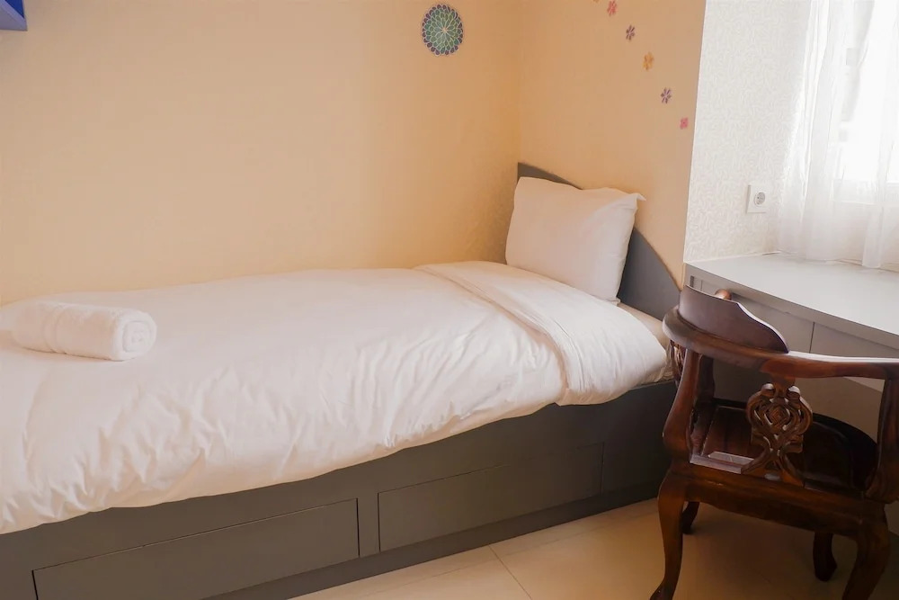Strategic Location Westmark Apartment near Taman Anggrek