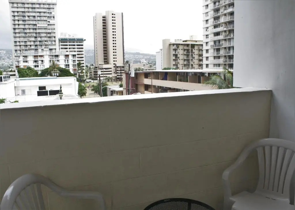 Kuhio Village 510 KING Bed with Renovated Kitchenette