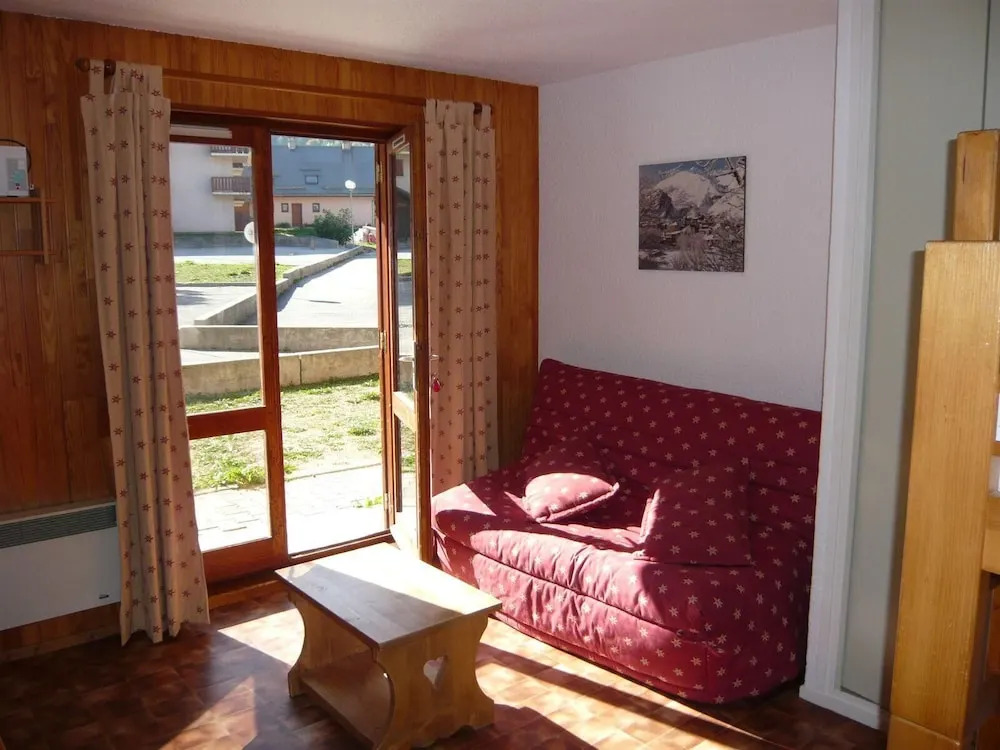Carene N°2 : Studio 4 Personnes / Studio 4 People