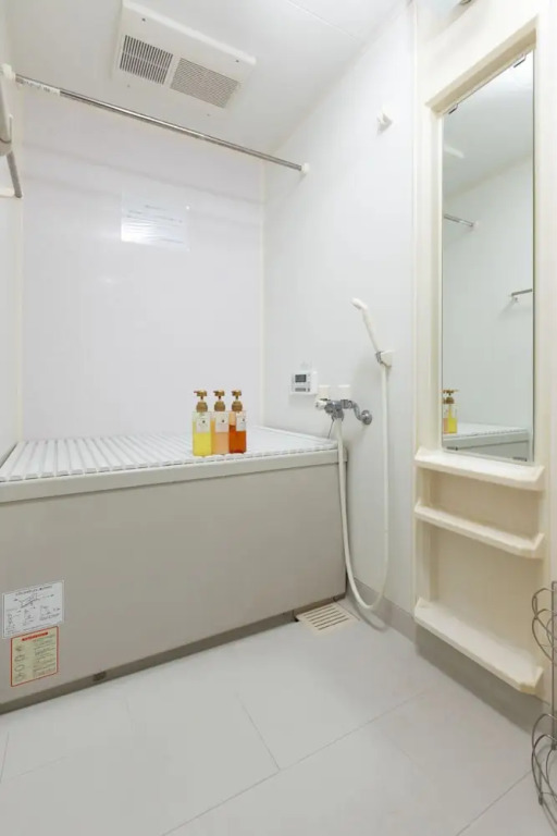 ABC Guest House 1F 泉佐野五分