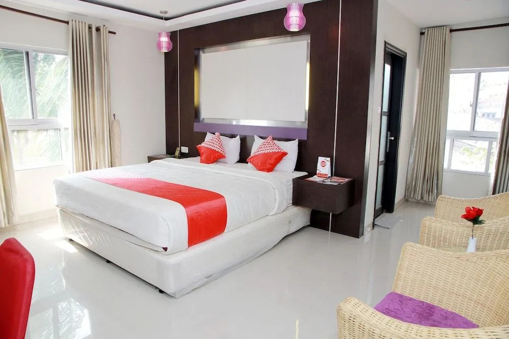 OYO 1656 Parama Su Hotel
