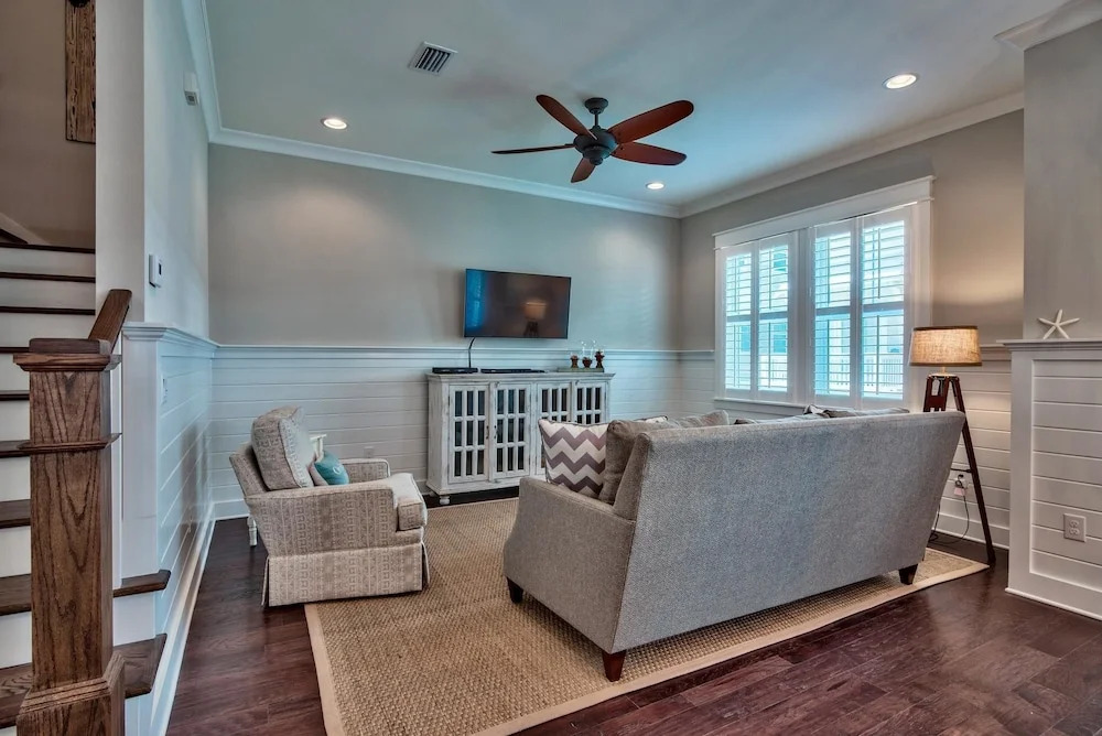 Beach Retreat 3 Bedroom Condo By Coastal Dreamin