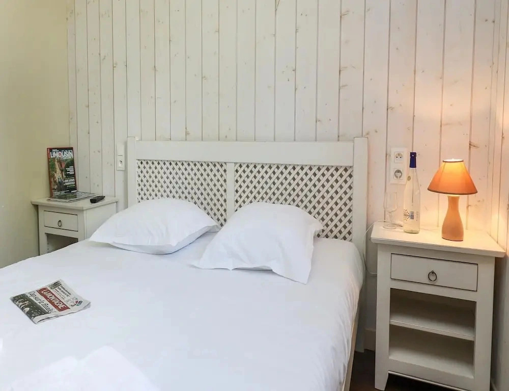 6-person Wooden Chalet in Correze