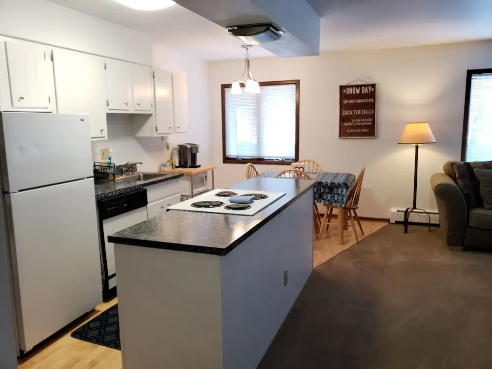 #1772 Chateau Claire at Lake Dillon - Best Central Location for Summit Ski Areas - Free Bus Route