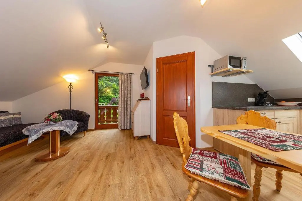 Gröbl-Alm Haus zur schönen Aussicht