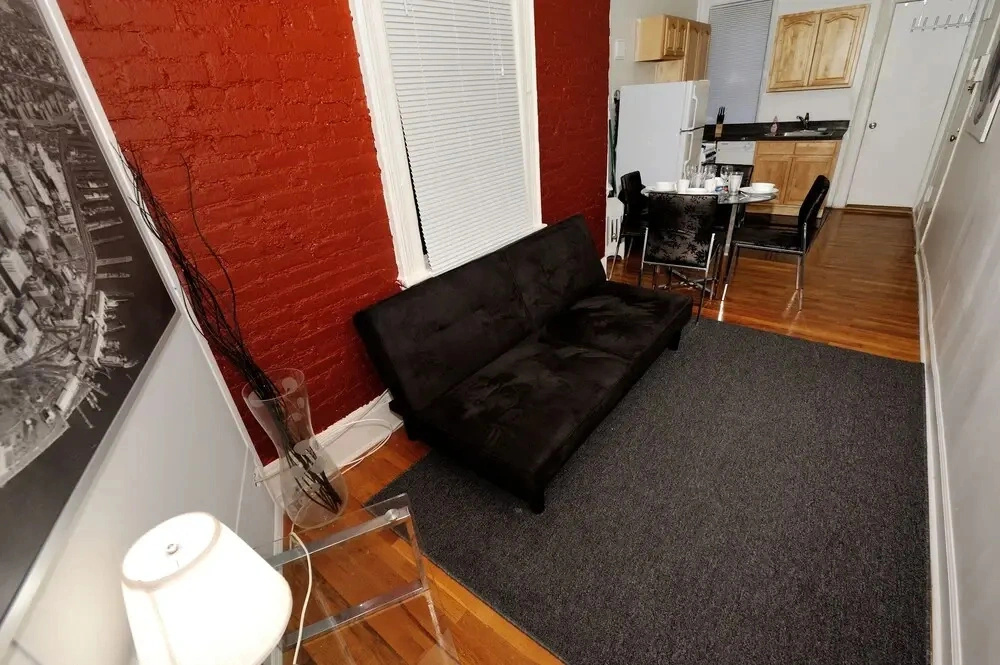 440 W 45Th #3E. 170 - 2 Br Apts