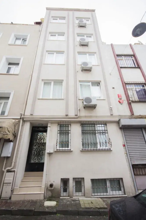 Carina Hotel