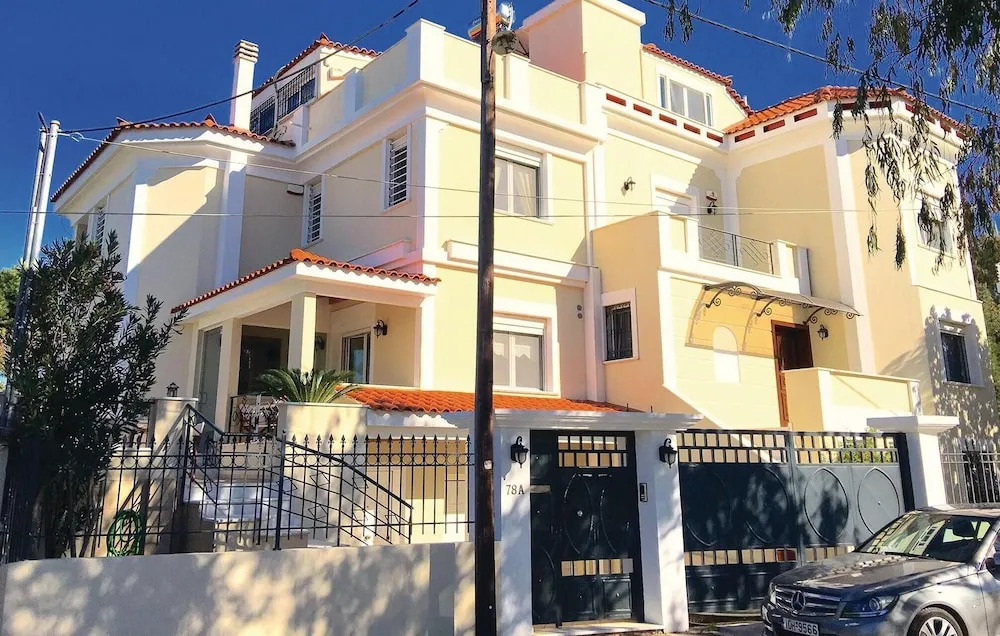 3 Bedroom Awesome Home In Nea Makri