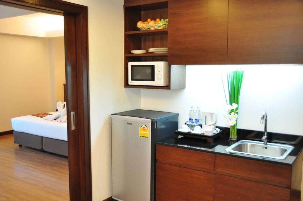 Avion Hotel
