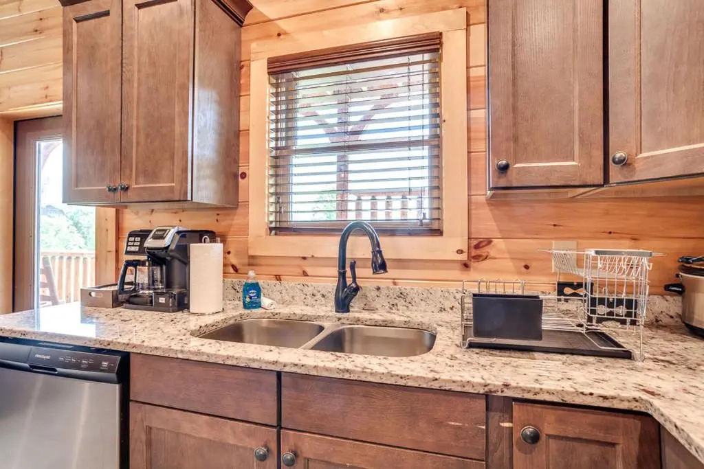 4 Bedroom Cabin for 14