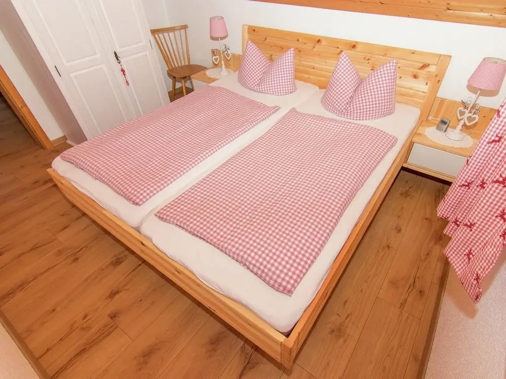 Alluring Holiday Home in Ubersee with Whirlpool