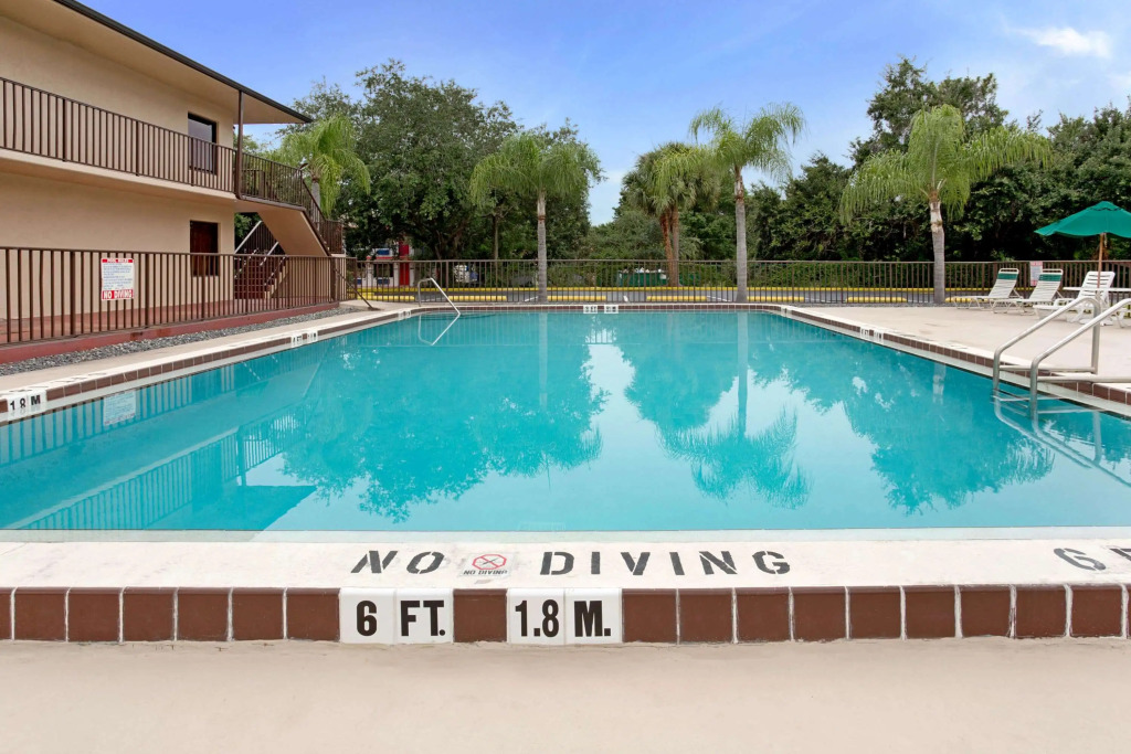 Days Inn by Wyndham Kissimmee West